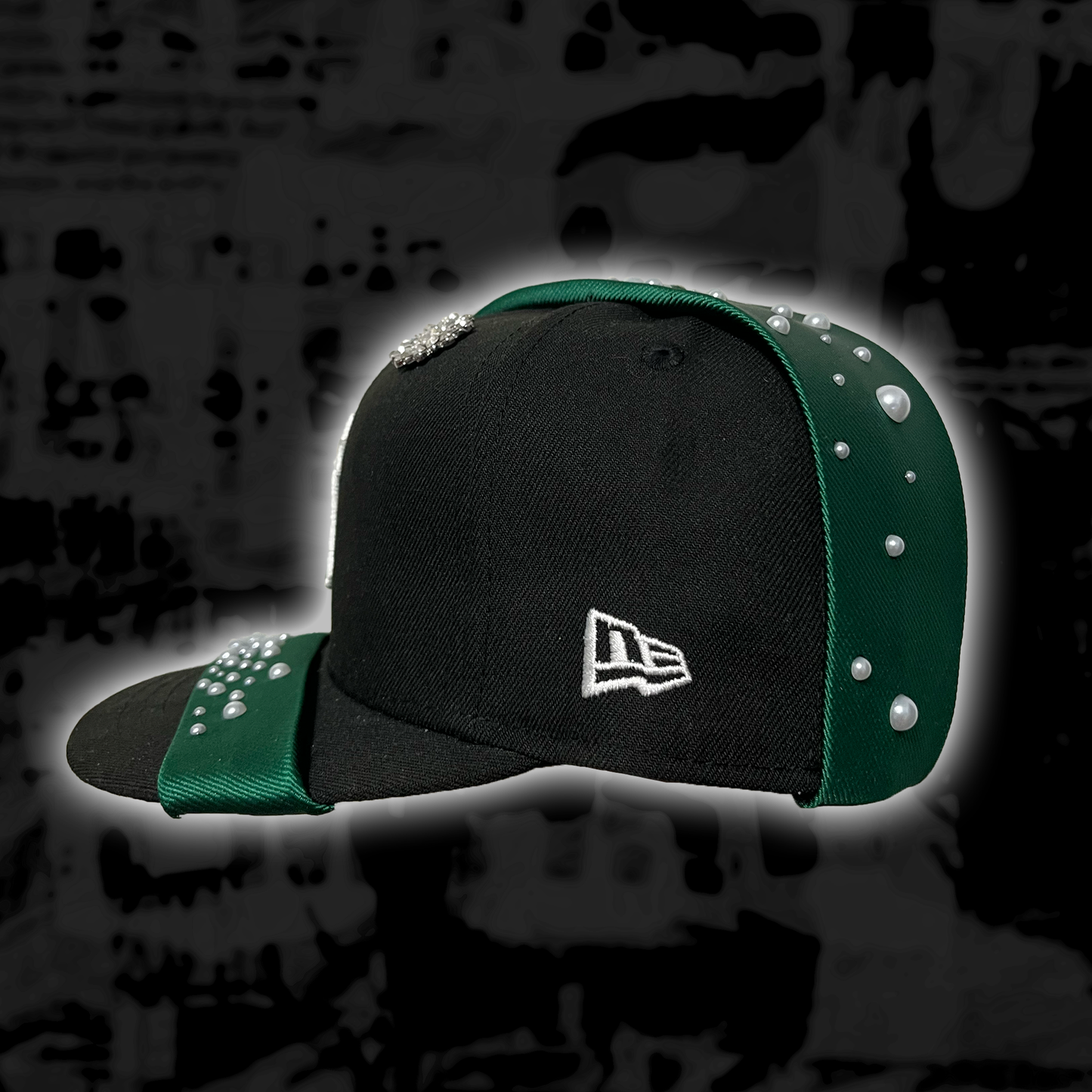 Green tie cap